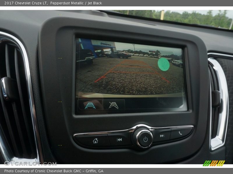 Pepperdust Metallic / Jet Black 2017 Chevrolet Cruze LT