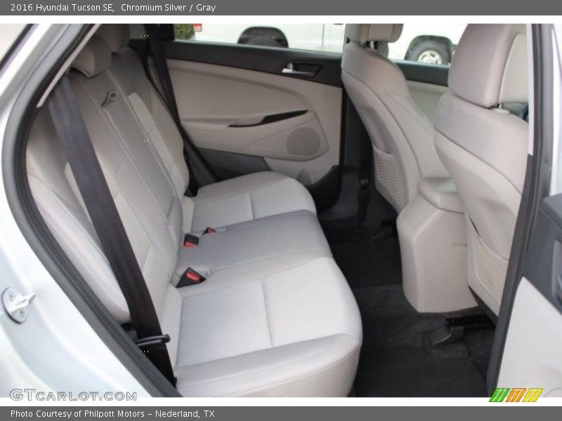 Chromium Silver / Gray 2016 Hyundai Tucson SE