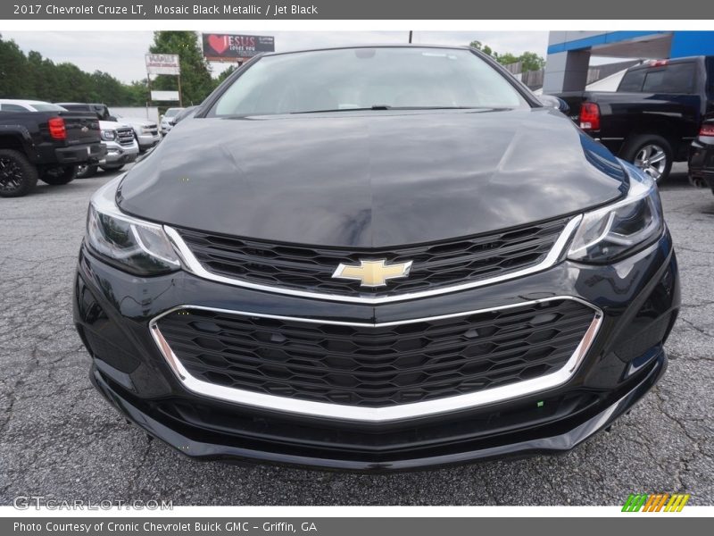 Mosaic Black Metallic / Jet Black 2017 Chevrolet Cruze LT