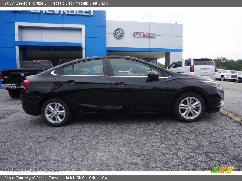 Mosaic Black Metallic / Jet Black 2017 Chevrolet Cruze LT
