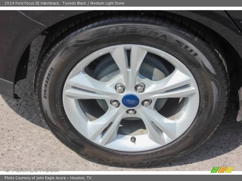 Tuxedo Black / Medium Light Stone 2014 Ford Focus SE Hatchback