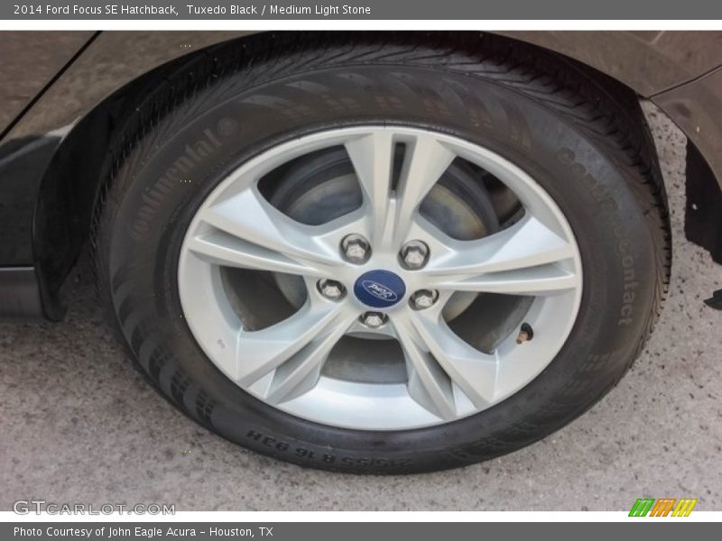 Tuxedo Black / Medium Light Stone 2014 Ford Focus SE Hatchback