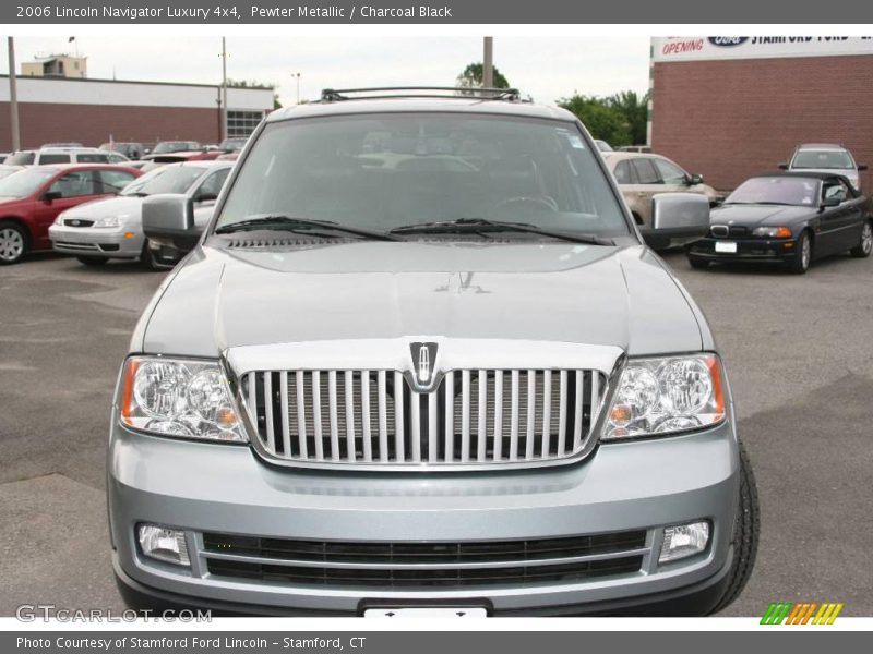 Pewter Metallic / Charcoal Black 2006 Lincoln Navigator Luxury 4x4