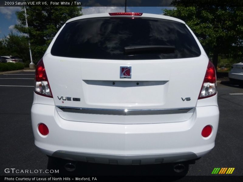 Polar White / Tan 2009 Saturn VUE XR V6