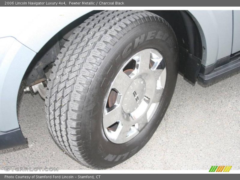 Pewter Metallic / Charcoal Black 2006 Lincoln Navigator Luxury 4x4