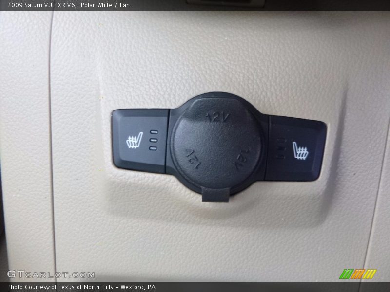 Polar White / Tan 2009 Saturn VUE XR V6