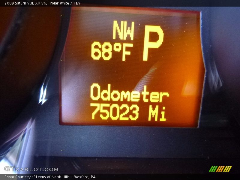 Polar White / Tan 2009 Saturn VUE XR V6