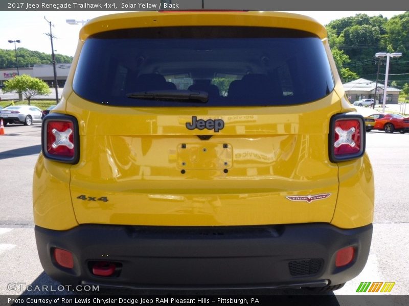 Solar Yellow / Black 2017 Jeep Renegade Trailhawk 4x4