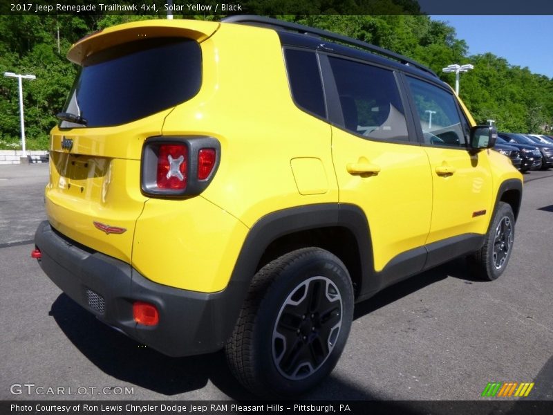 Solar Yellow / Black 2017 Jeep Renegade Trailhawk 4x4