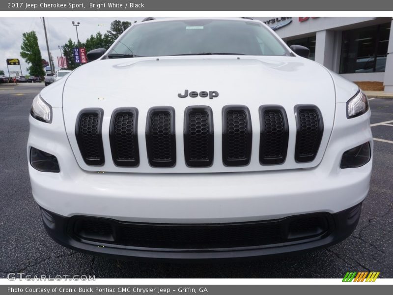 Bright White / Black 2017 Jeep Cherokee Sport