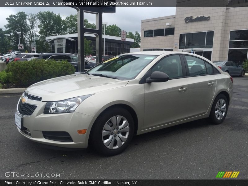 Champagne Silver Metallic / Jet Black/Medium Titanium 2013 Chevrolet Cruze LS