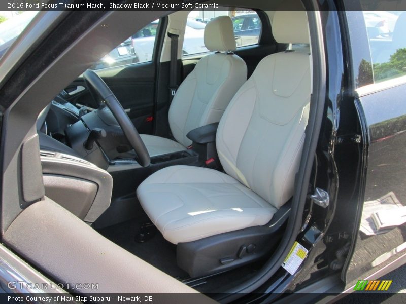 Shadow Black / Medium Soft Ceramic 2016 Ford Focus Titanium Hatch