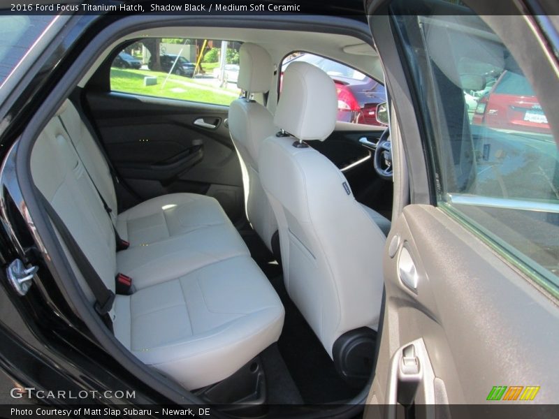 Shadow Black / Medium Soft Ceramic 2016 Ford Focus Titanium Hatch