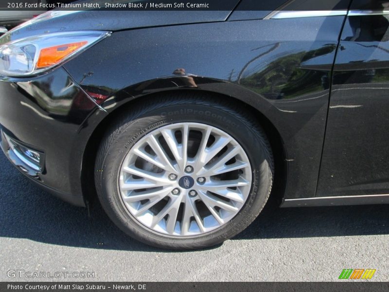 Shadow Black / Medium Soft Ceramic 2016 Ford Focus Titanium Hatch