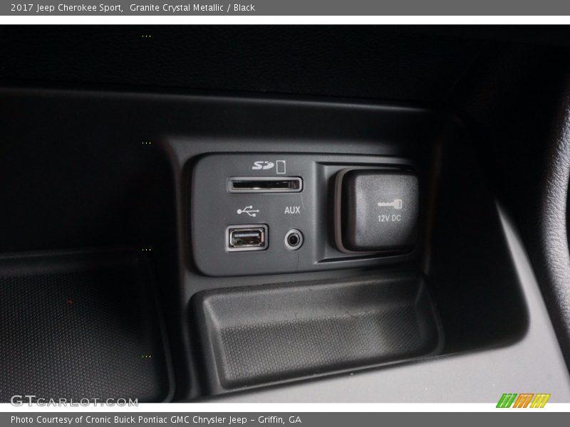 Granite Crystal Metallic / Black 2017 Jeep Cherokee Sport