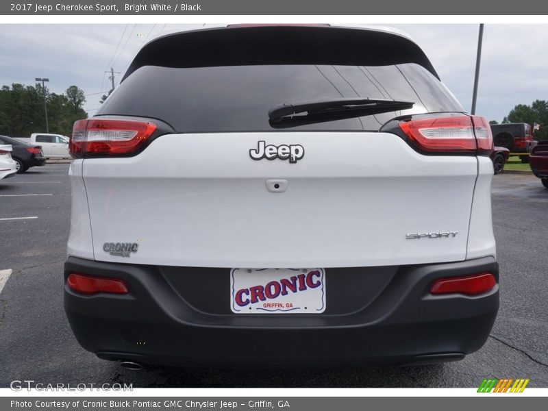 Bright White / Black 2017 Jeep Cherokee Sport
