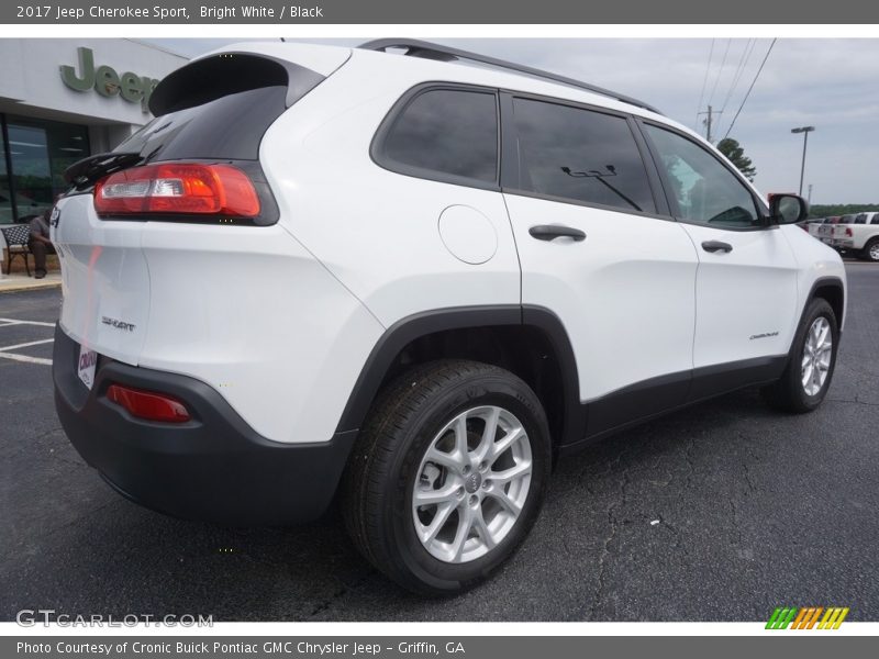 Bright White / Black 2017 Jeep Cherokee Sport