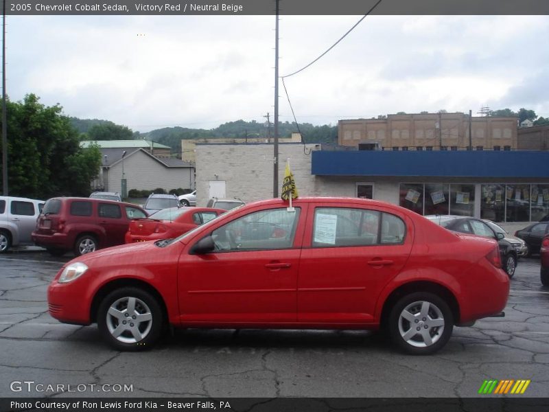 Victory Red / Neutral Beige 2005 Chevrolet Cobalt Sedan