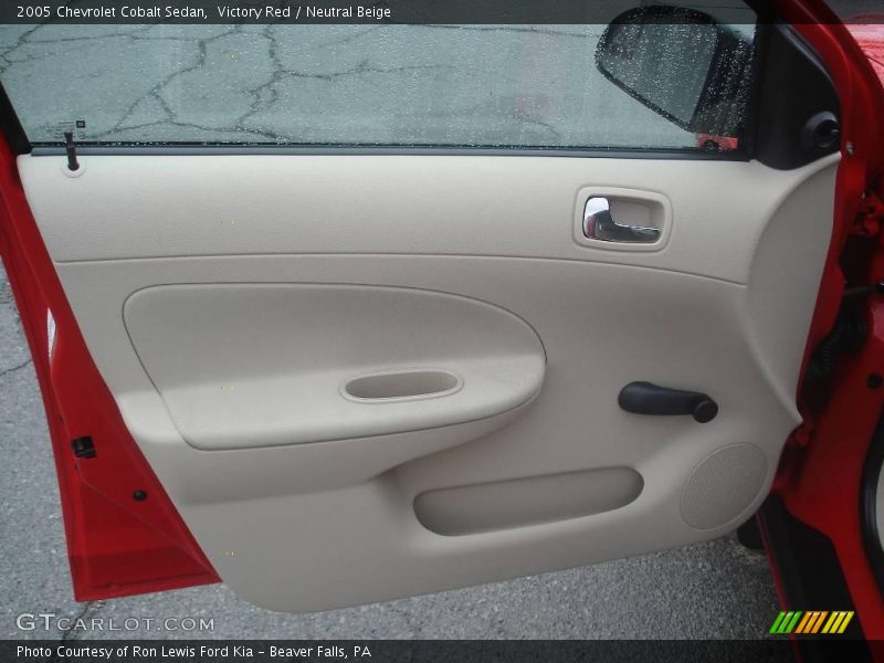 Victory Red / Neutral Beige 2005 Chevrolet Cobalt Sedan