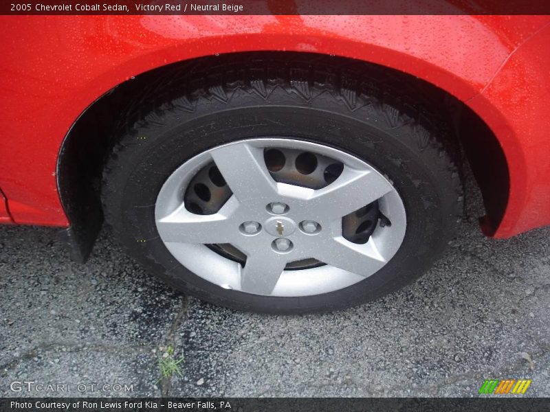 Victory Red / Neutral Beige 2005 Chevrolet Cobalt Sedan