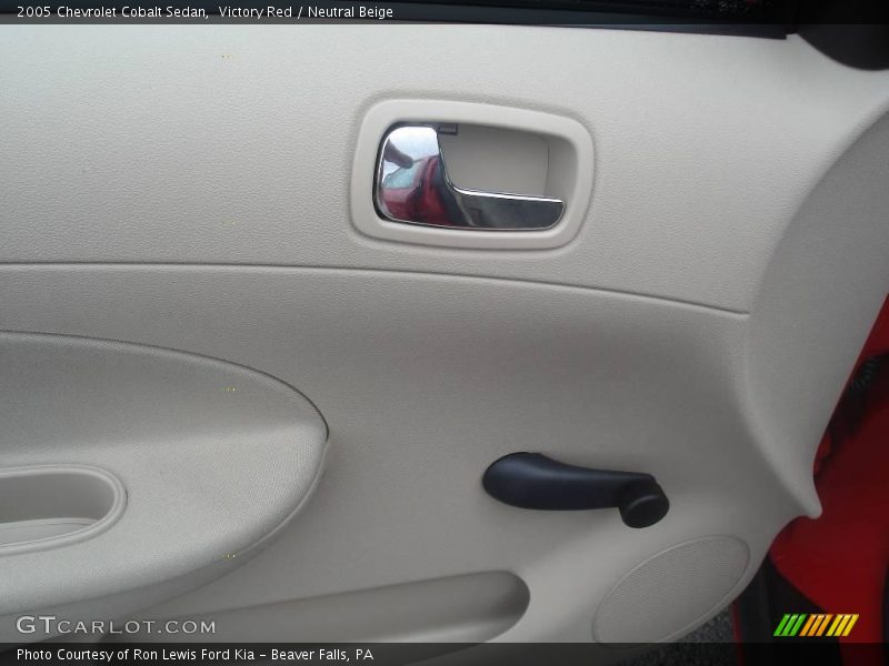 Victory Red / Neutral Beige 2005 Chevrolet Cobalt Sedan