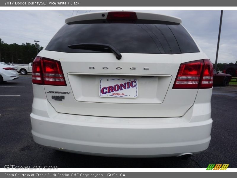 Vice White / Black 2017 Dodge Journey SE