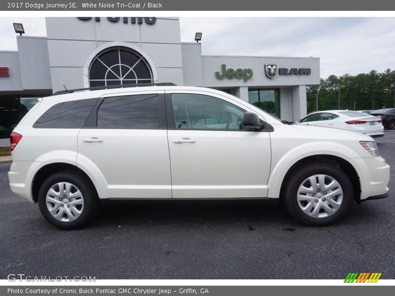 White Noise Tri-Coat / Black 2017 Dodge Journey SE