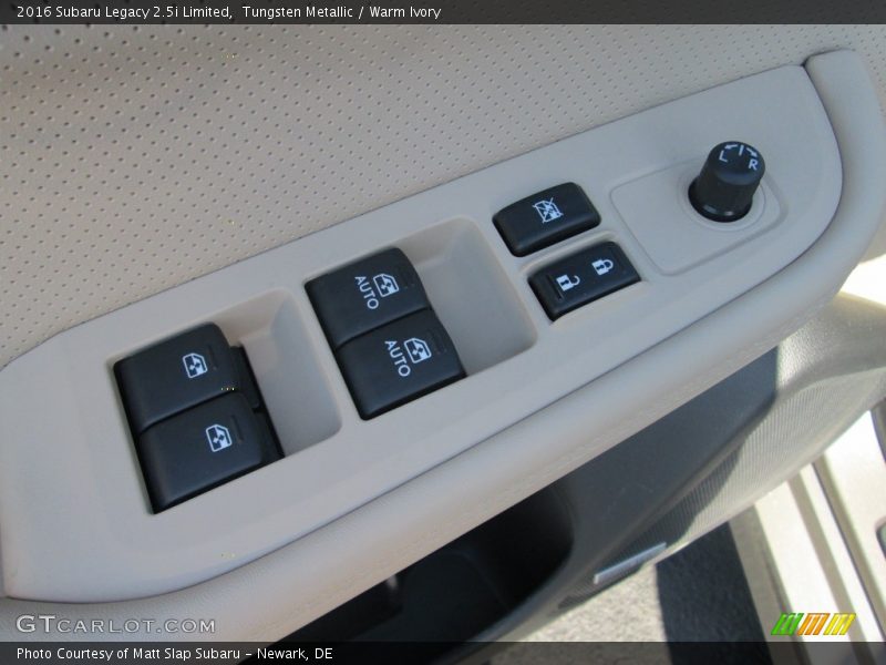 Tungsten Metallic / Warm Ivory 2016 Subaru Legacy 2.5i Limited