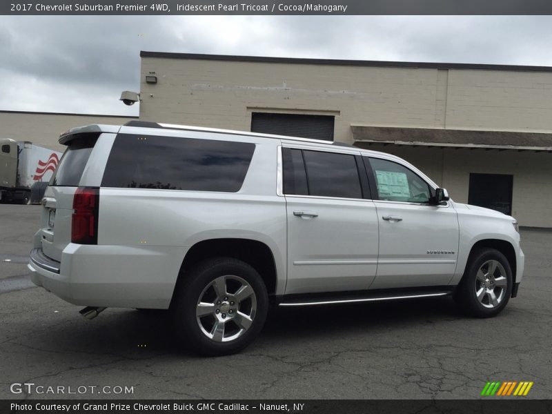 Iridescent Pearl Tricoat / Cocoa/Mahogany 2017 Chevrolet Suburban Premier 4WD