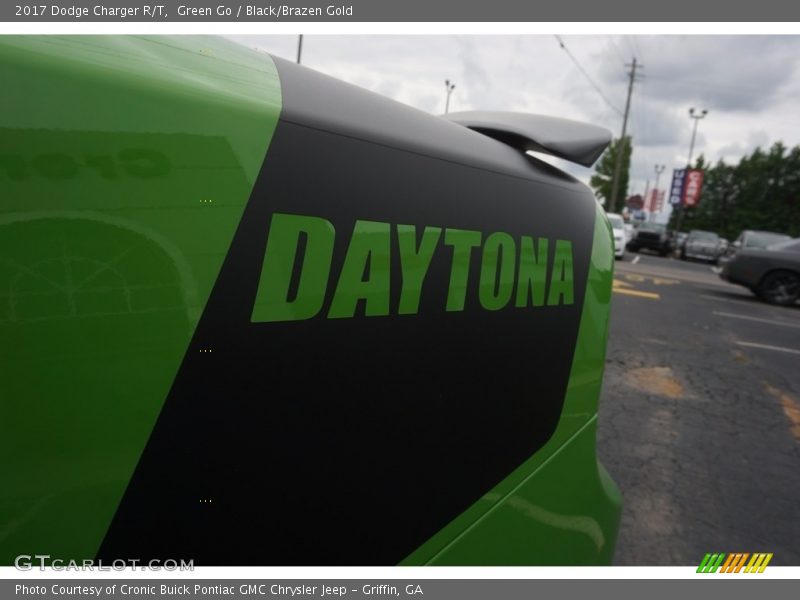 Green Go / Black/Brazen Gold 2017 Dodge Charger R/T