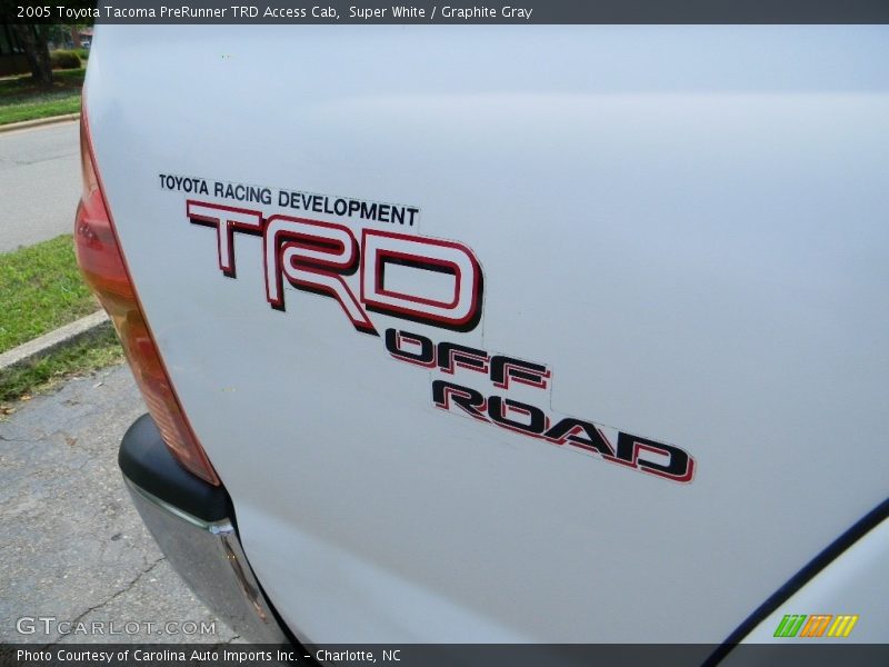 Super White / Graphite Gray 2005 Toyota Tacoma PreRunner TRD Access Cab