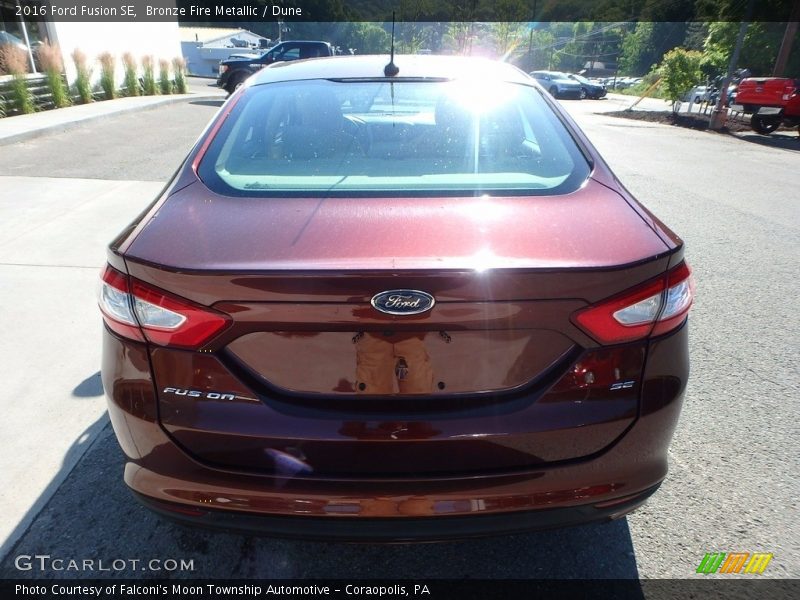 Bronze Fire Metallic / Dune 2016 Ford Fusion SE