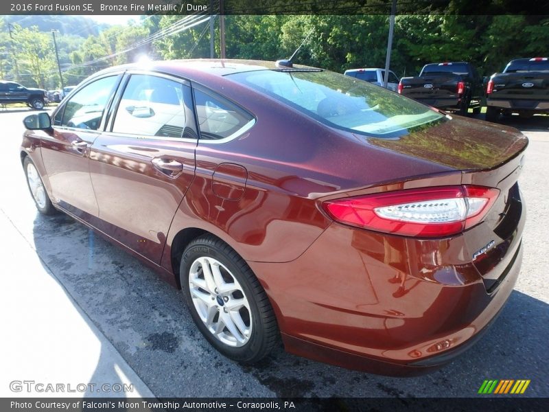 Bronze Fire Metallic / Dune 2016 Ford Fusion SE