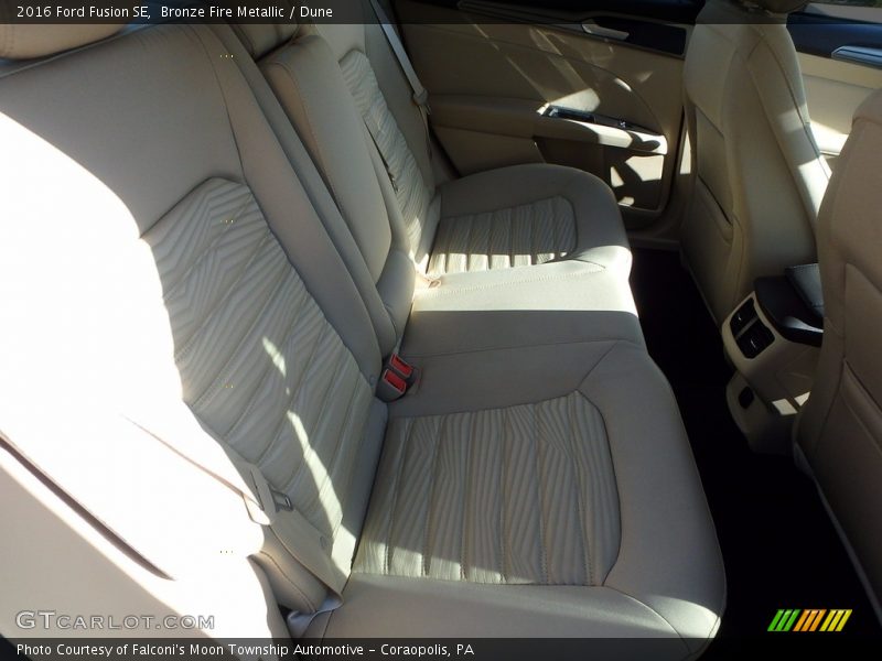 Bronze Fire Metallic / Dune 2016 Ford Fusion SE