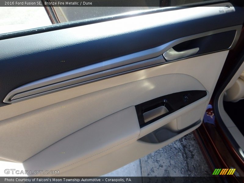 Bronze Fire Metallic / Dune 2016 Ford Fusion SE