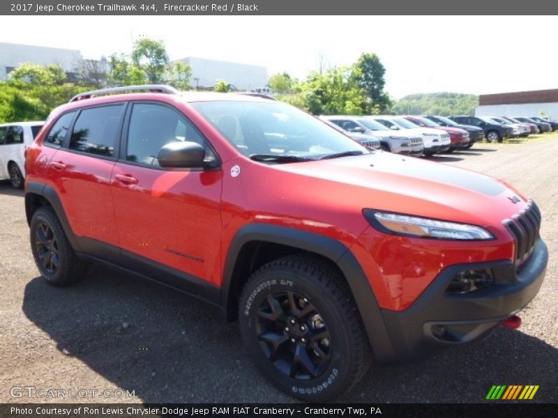 Firecracker Red / Black 2017 Jeep Cherokee Trailhawk 4x4