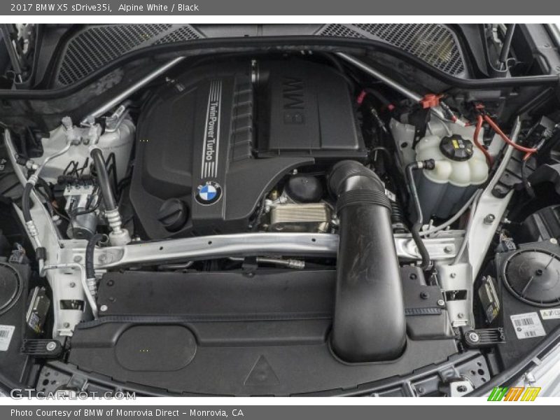 Alpine White / Black 2017 BMW X5 sDrive35i