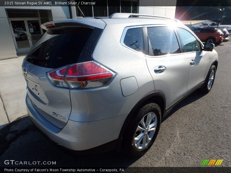 Brilliant Silver / Charcoal 2015 Nissan Rogue SV AWD