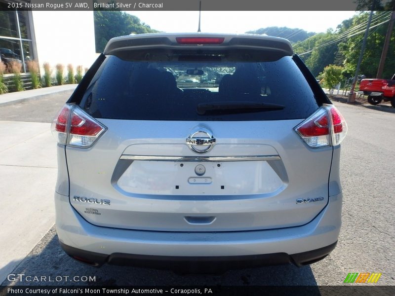 Brilliant Silver / Charcoal 2015 Nissan Rogue SV AWD