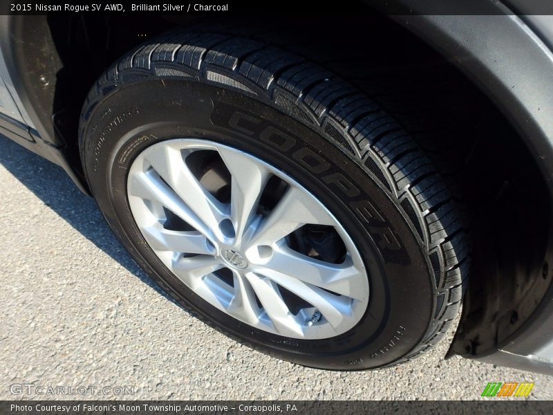 Brilliant Silver / Charcoal 2015 Nissan Rogue SV AWD