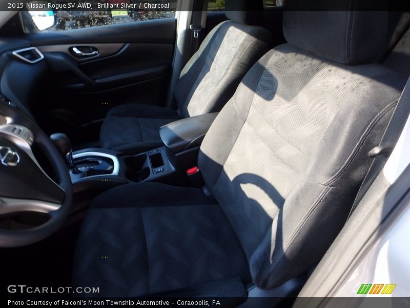 Brilliant Silver / Charcoal 2015 Nissan Rogue SV AWD