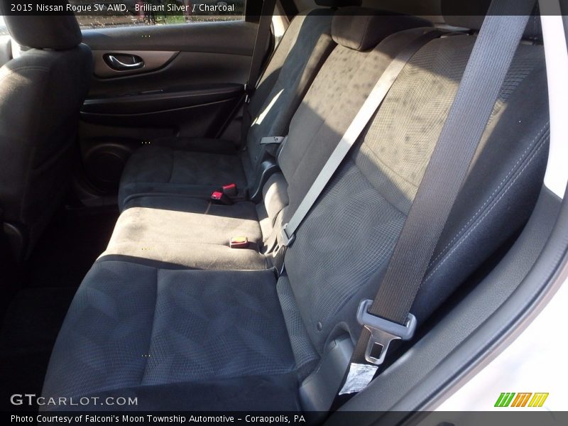 Brilliant Silver / Charcoal 2015 Nissan Rogue SV AWD