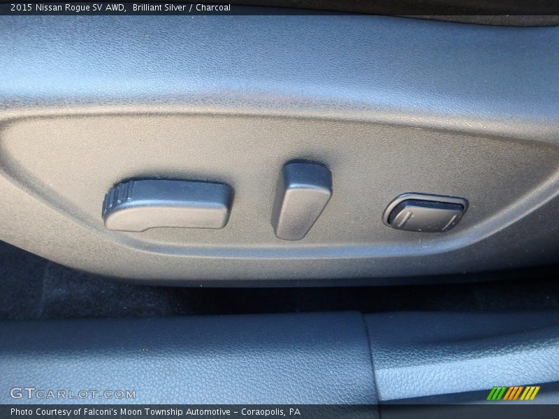 Brilliant Silver / Charcoal 2015 Nissan Rogue SV AWD