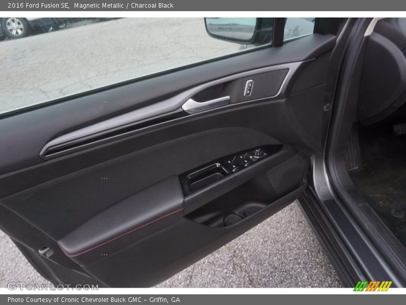 Magnetic Metallic / Charcoal Black 2016 Ford Fusion SE