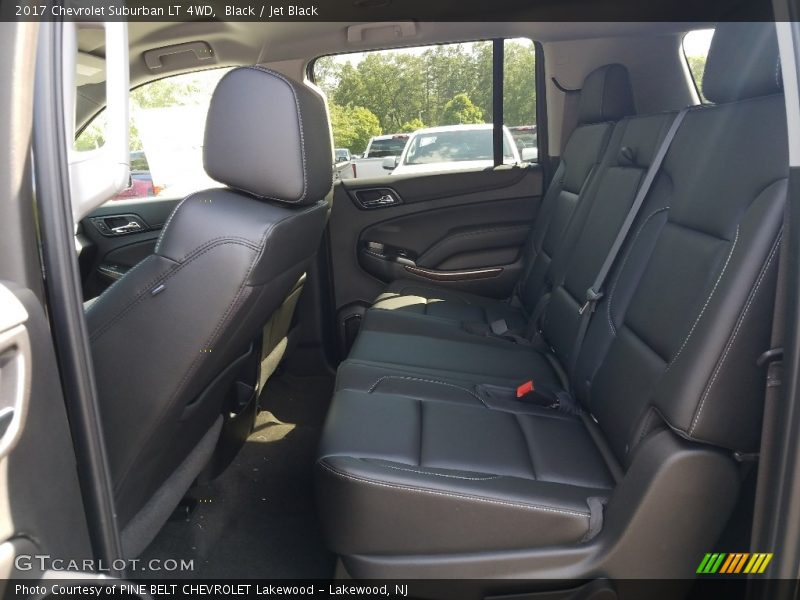 Black / Jet Black 2017 Chevrolet Suburban LT 4WD