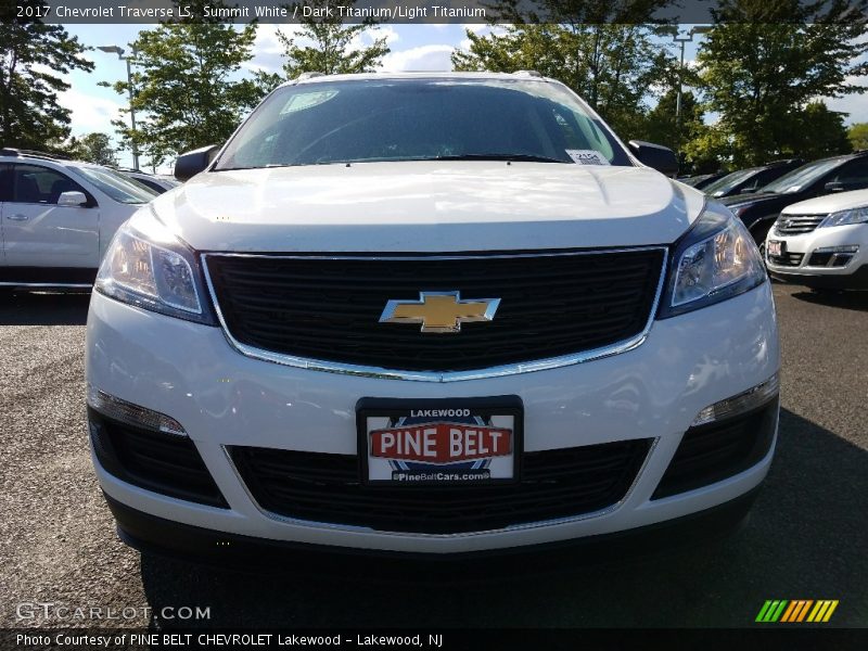 Summit White / Dark Titanium/Light Titanium 2017 Chevrolet Traverse LS