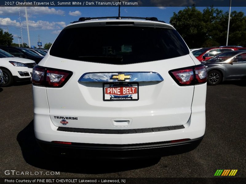 Summit White / Dark Titanium/Light Titanium 2017 Chevrolet Traverse LS