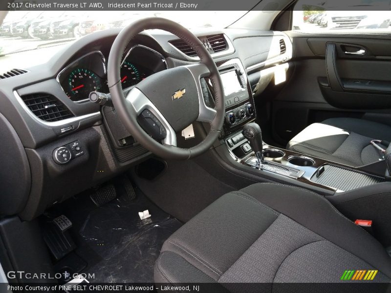 Iridescent Pearl Tricoat / Ebony 2017 Chevrolet Traverse LT AWD