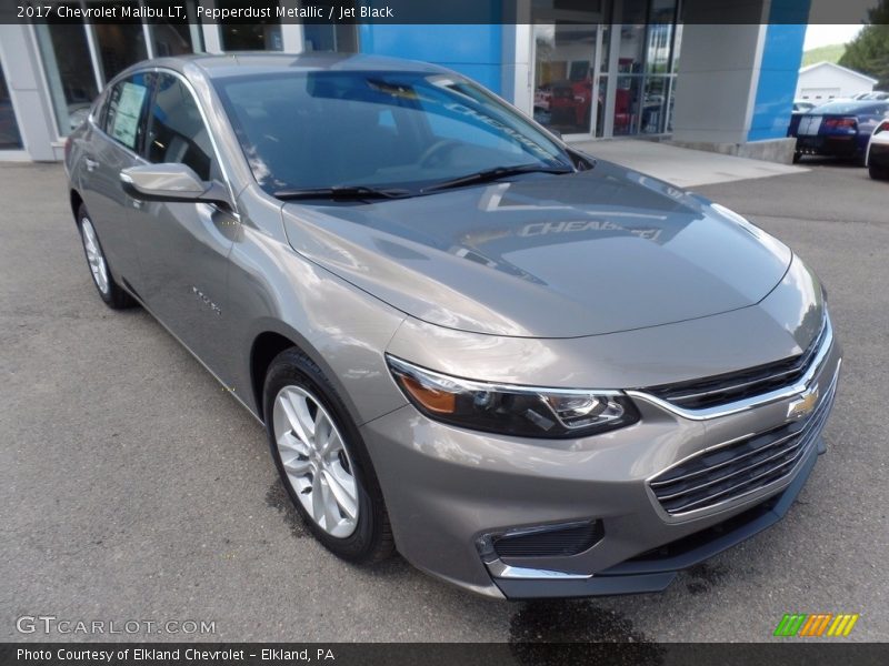 Pepperdust Metallic / Jet Black 2017 Chevrolet Malibu LT