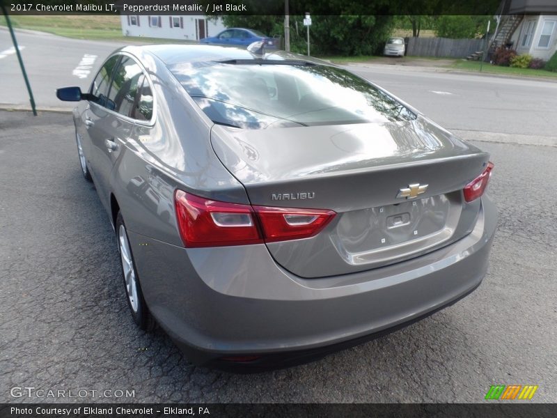 Pepperdust Metallic / Jet Black 2017 Chevrolet Malibu LT